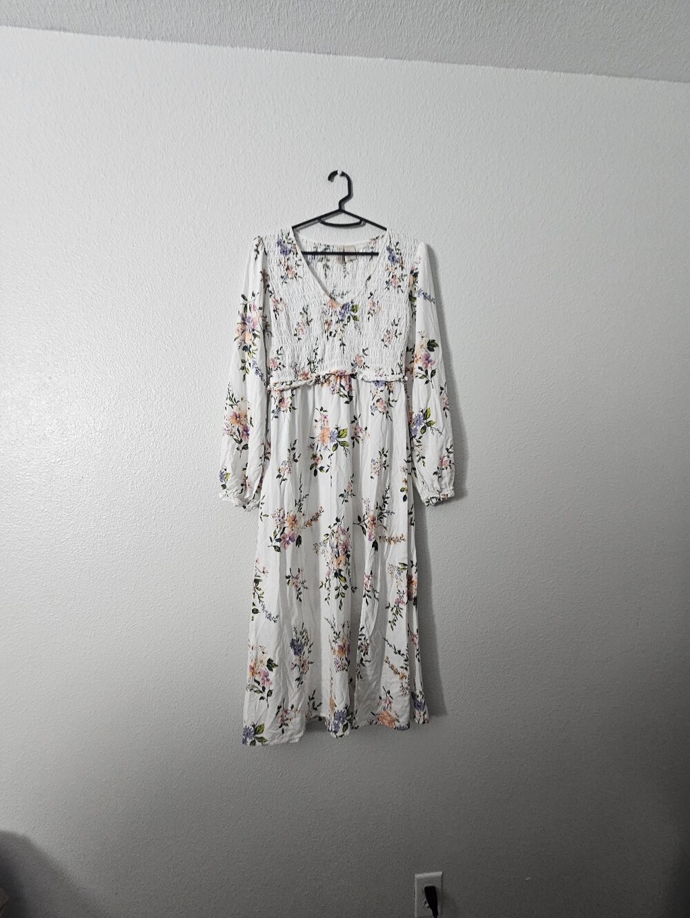 H&m White Floral V-Neck Long Sleeve Midi Dress Sz xs